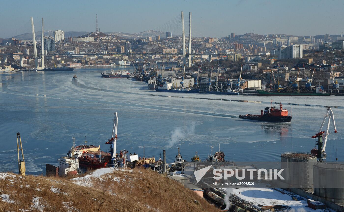 Tough ice situation in Vladivostok waters