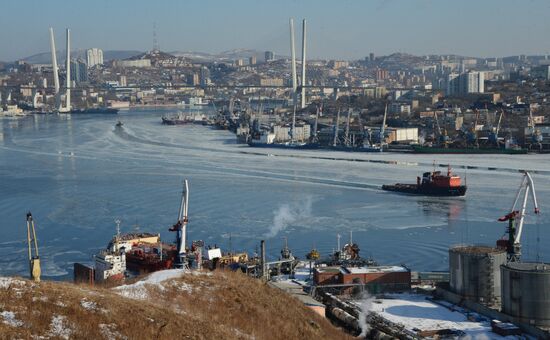Tough ice situation in Vladivostok waters