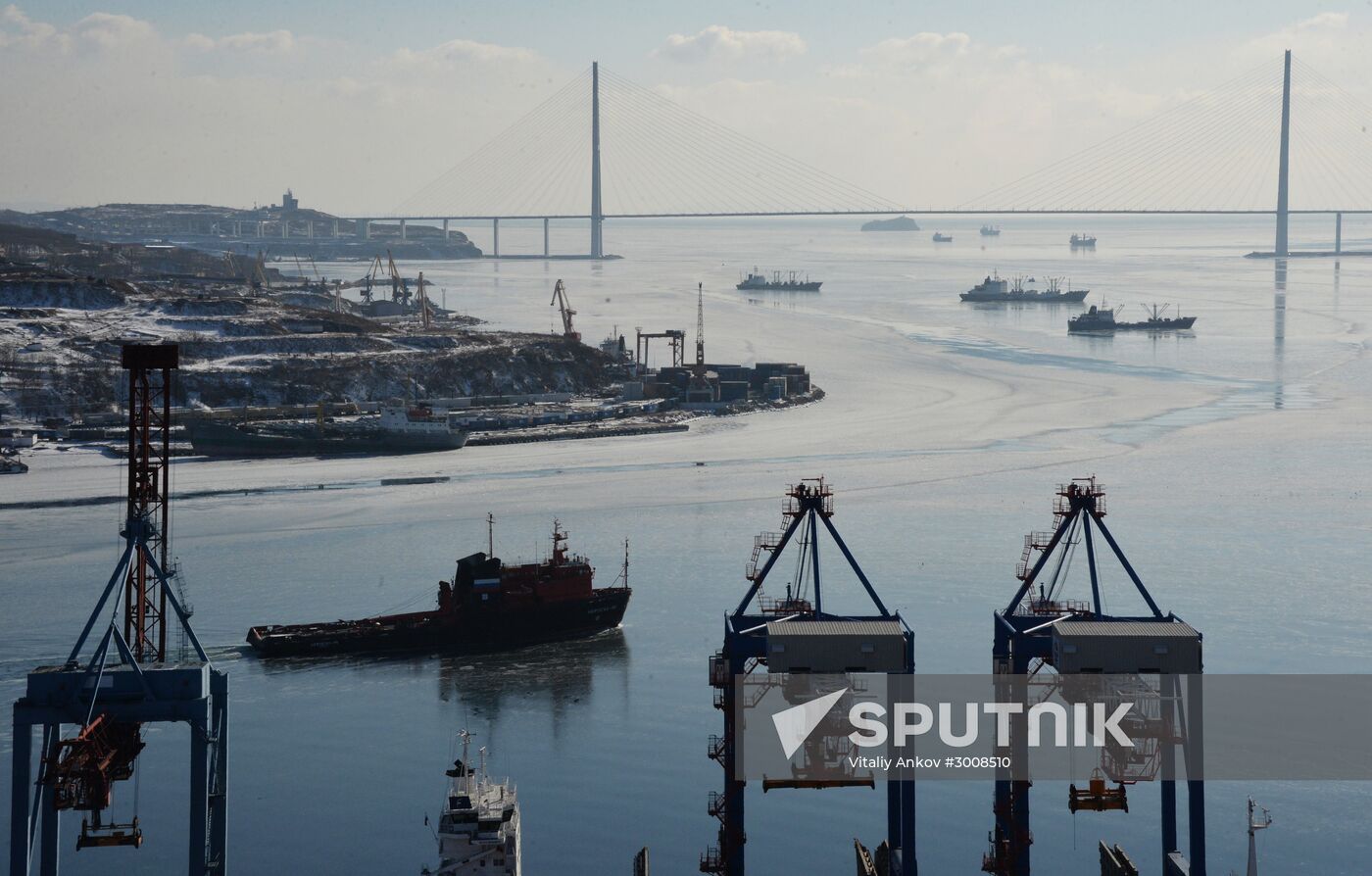 Tough ice situation in Vladivostok waters