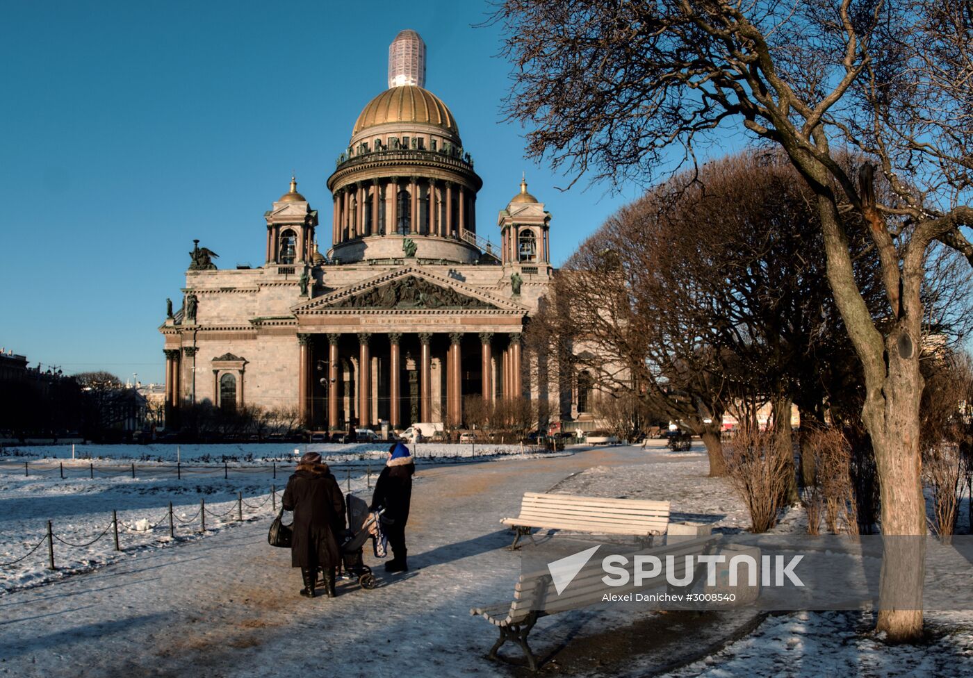 St. Petersburg authorities hand ownership of St. Isaac's Cathedral over to Russian Orthodox Church
