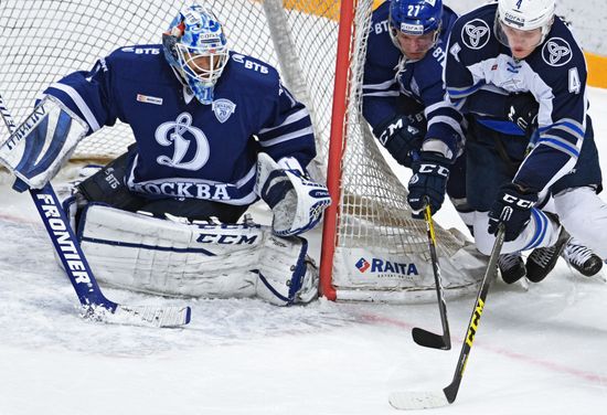 Ice hockey. KHL. Dynamo Moscow vs. Neftekhimik