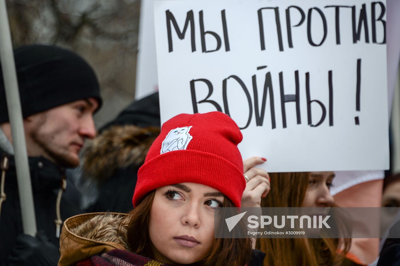 Protests outside German Embassy in Moscow