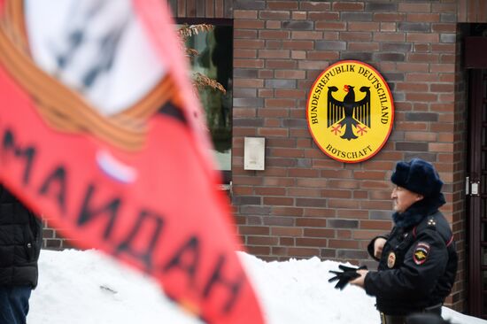 Protests outside German Embassy in Moscow
