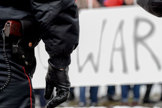Protests outside German Embassy in Moscow