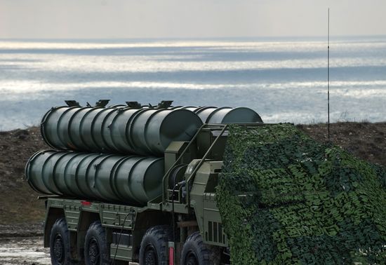 S-400 regiment enters on duty in Crimea
