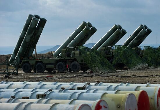 S-400 regiment enters on duty in Crimea