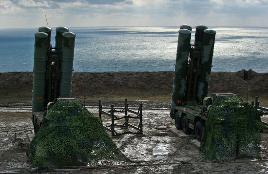 S-400 regiment enters on duty in Crimea