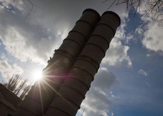 S-400 regiment enters on duty in Crimea