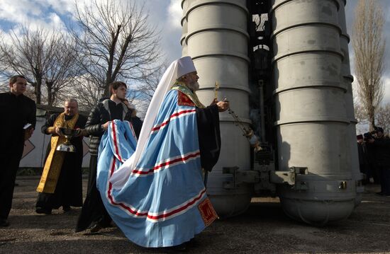 S-400 regiment enters on duty in Crimea