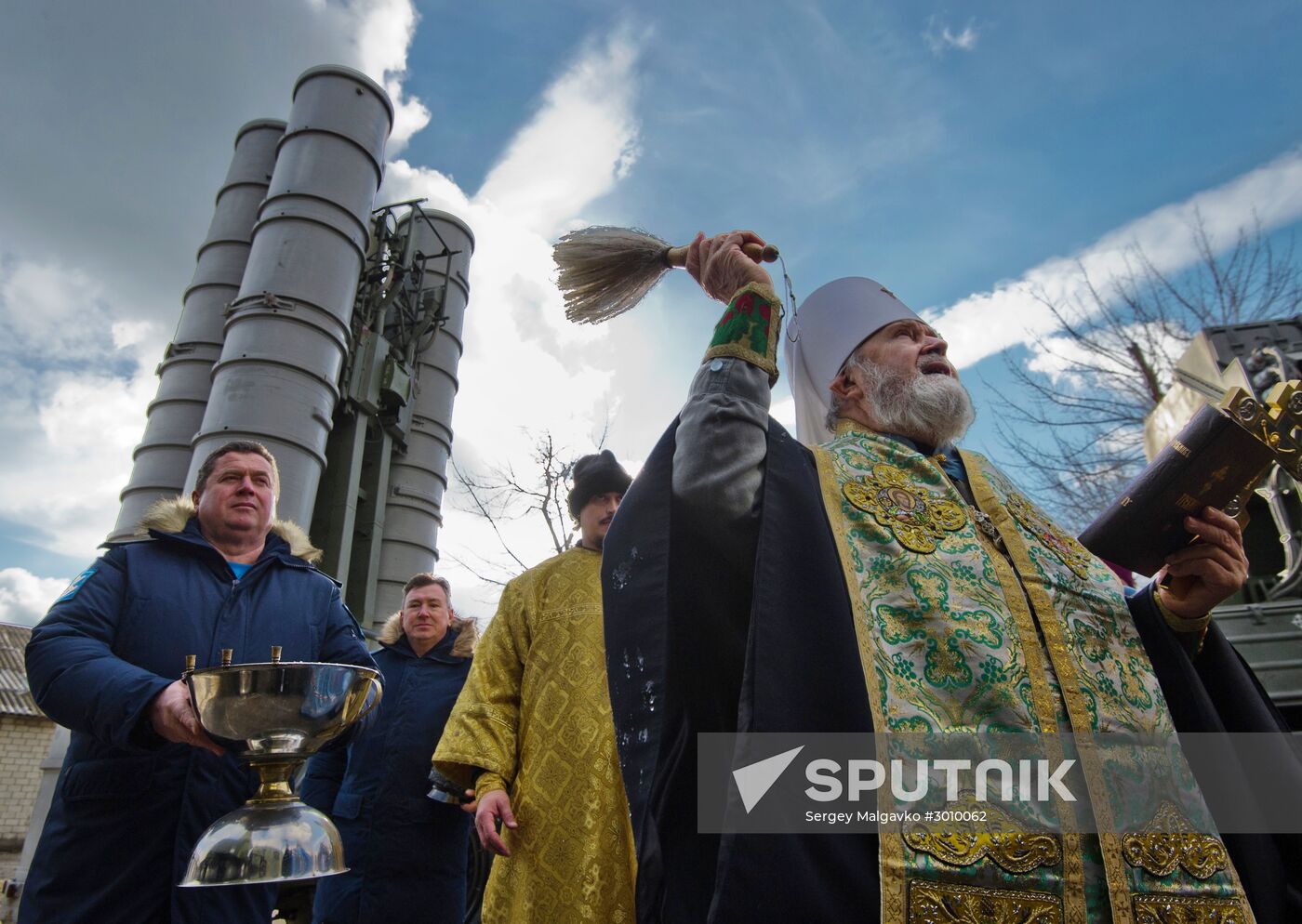 S-400 regiment enters on duty in Crimea