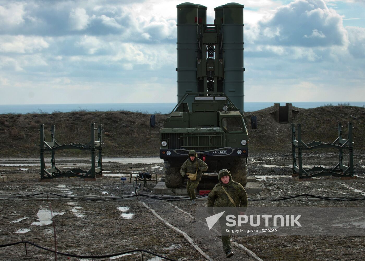 S-400 regiment enters on duty in Crimea