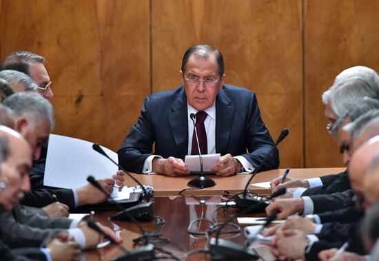 Russian Foreign Minister Sergei Lavrov meets with Palestinian politicians