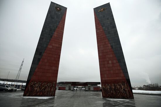 Mourning Tu-154 plane crash victims