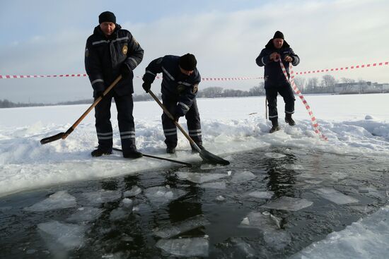 Preparation of ice holes for Epiphany bathing in Belgorod region