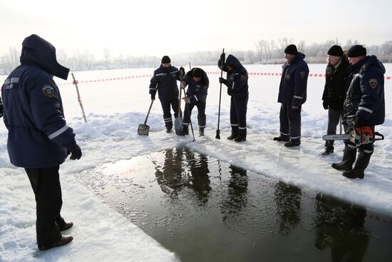 Preparation of ice holes for Epiphany bathing in Belgorod region