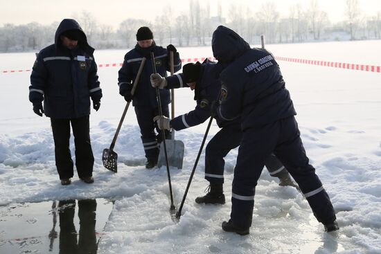 Preparation of ice holes for Epiphany bathing in Belgorod region