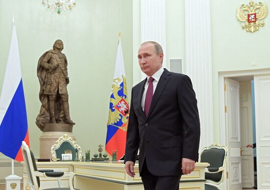 Vladimir Putin meets with Moldovan President Igor Dodon