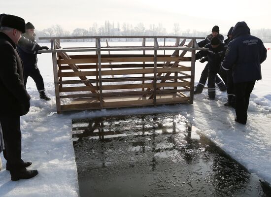 Preparation of ice holes for Epiphany bathing in Belgorod region