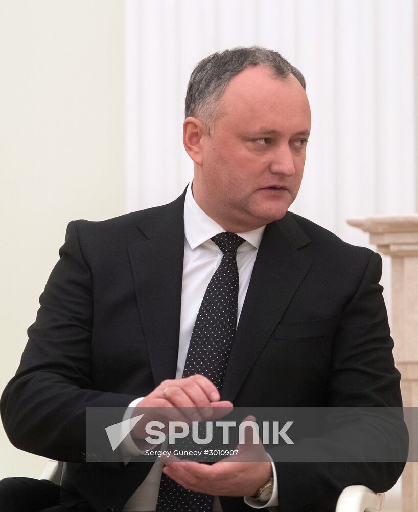 Vladimir Putin meets with Moldovan President Igor Dodon