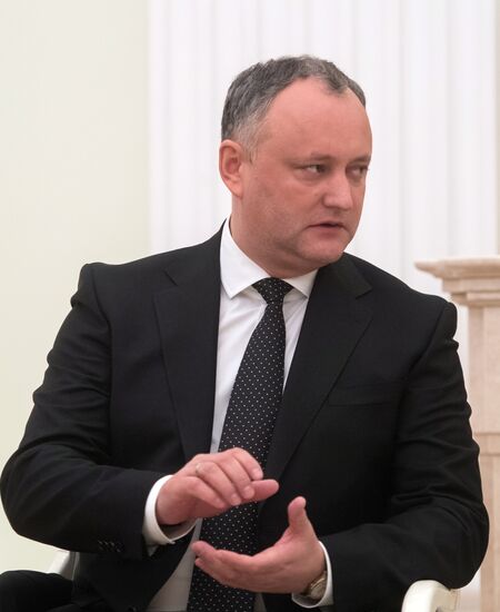 Vladimir Putin meets with Moldovan President Igor Dodon