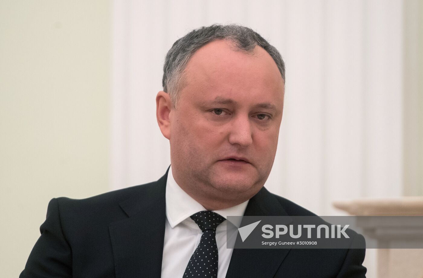 Vladimir Putin meets with Moldovan President Igor Dodon