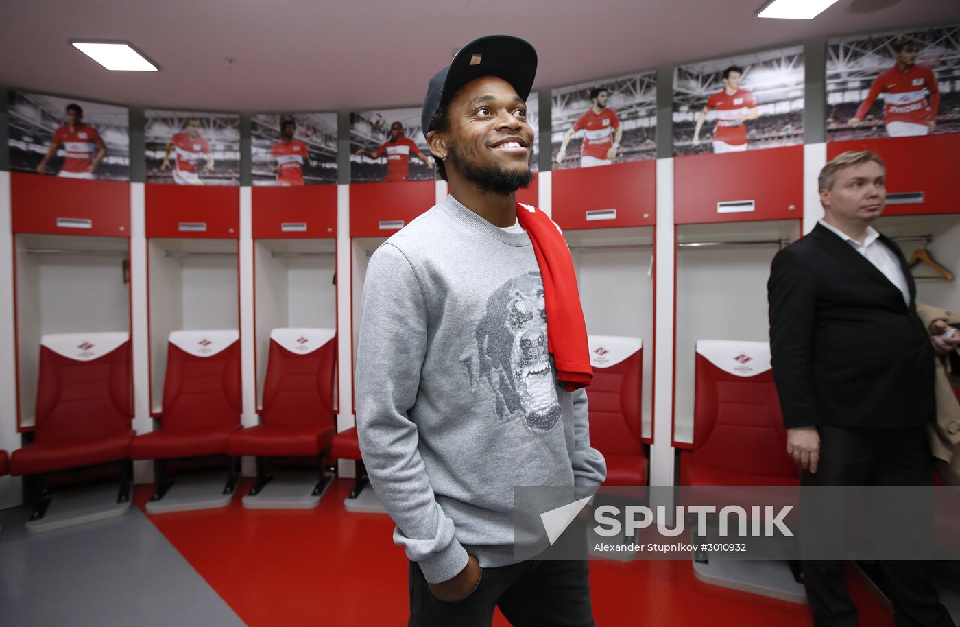 Luiz Adriano transfers to FC Spartak