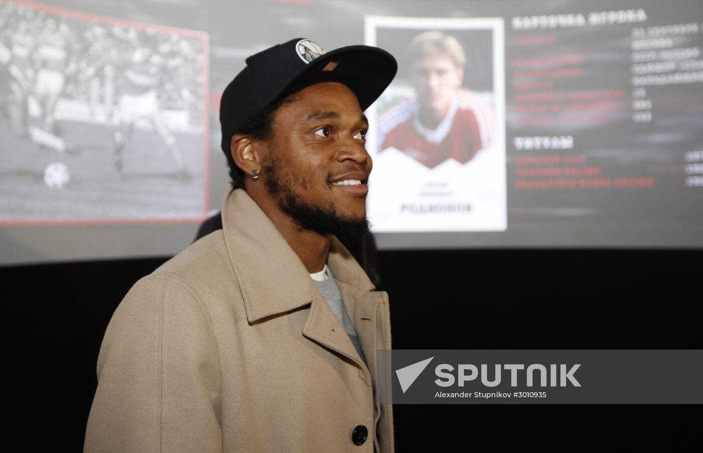 Luiz Adriano transfers to FC Spartak