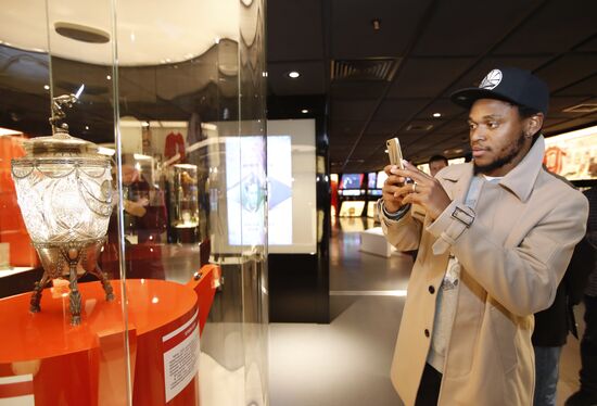 Luiz Adriano transfers to FC Spartak