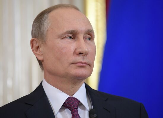 Vladimir Putin meets with Moldovan President Igor Dodon