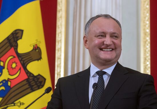 Vladimir Putin meets with Moldovan President Igor Dodon