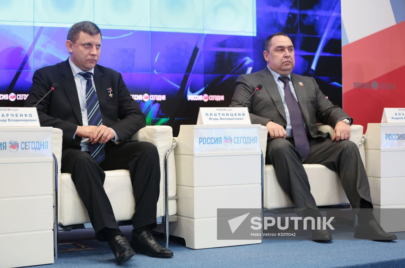 News conference by leaders of LPR and DPR in Crimea