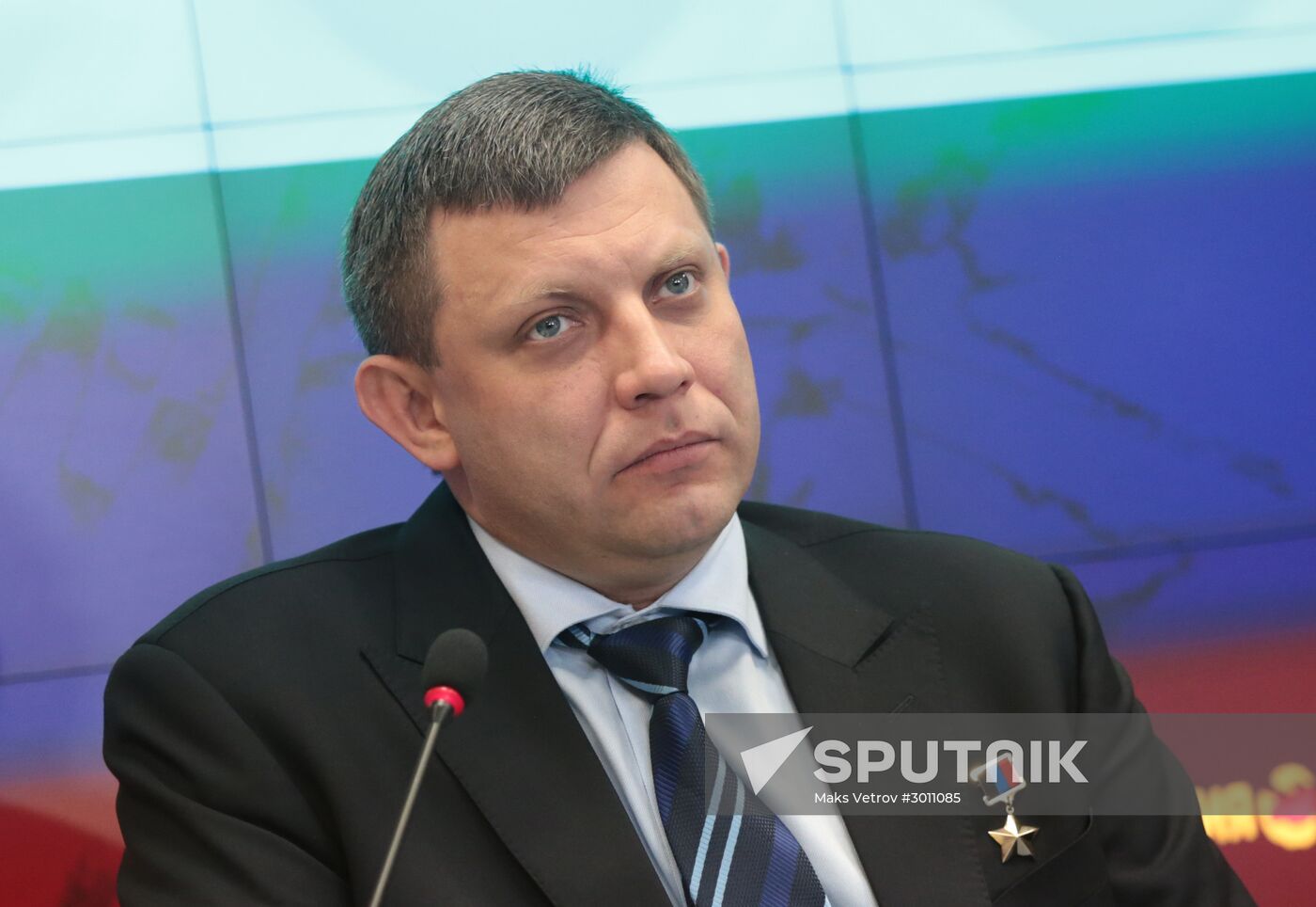 Press conference with leaders of LPR and DPR in Crimea