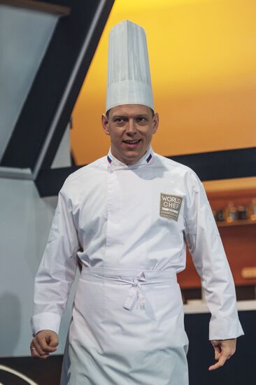 Filming "Kitchen: Last Battle"