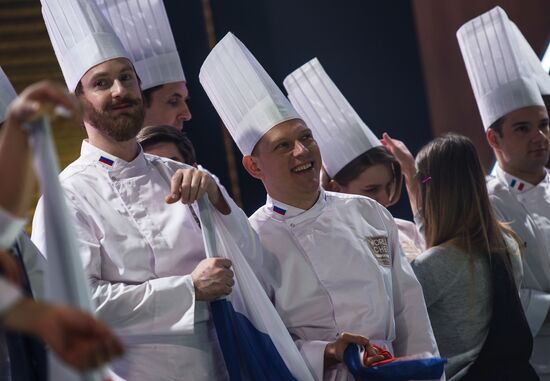 Filming "Kitchen: Last Battle"