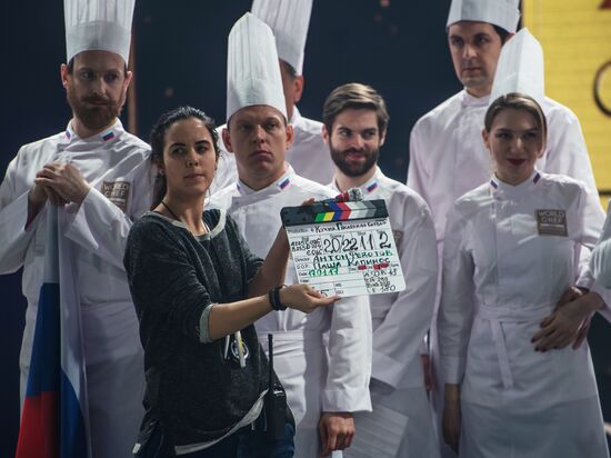Filming "Kitchen: Last Battle"