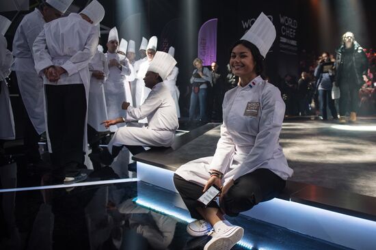 Filming "Kitchen: Last Battle"