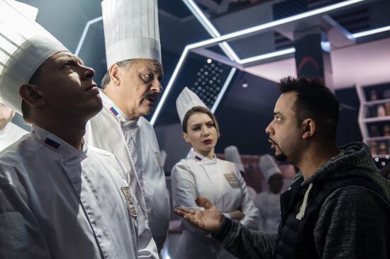 Filming "Kitchen: Last Battle"