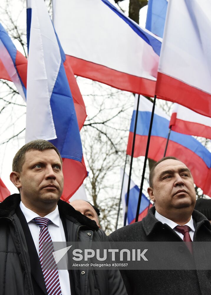DPR and LPR leaders visit Crimea