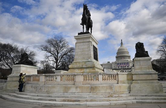 Washington prepares for Trump's inauguration