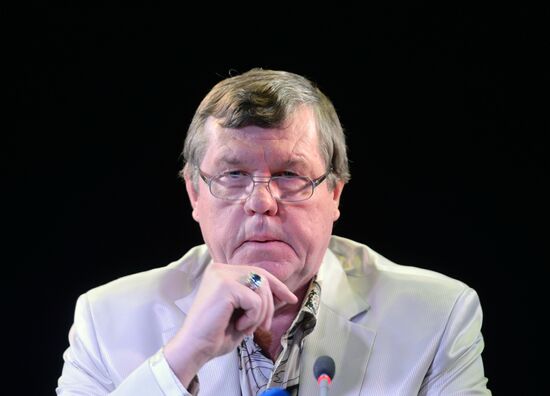 Singer Alexander Novikov gives news conference in Yekaterinburg