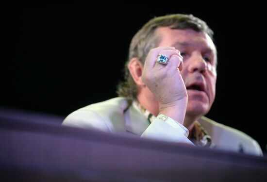 Singer Alexander Novikov gives news conference in Yekaterinburg