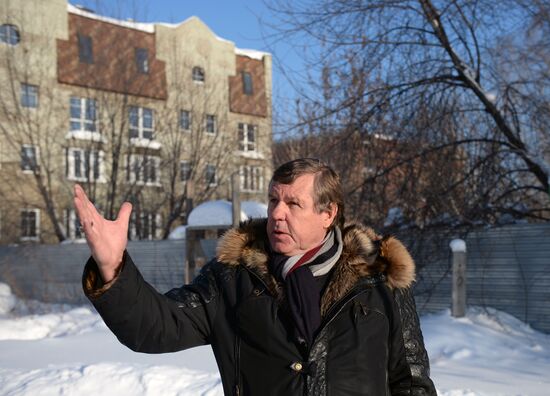 Singer Alexander Novikov gives news conference in Yekaterinburg