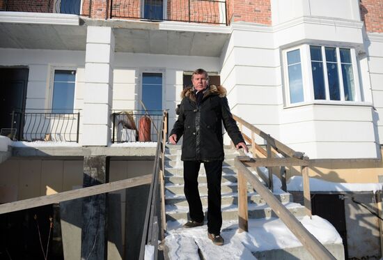 Singer Alexander Novikov gives news conference in Yekaterinburg