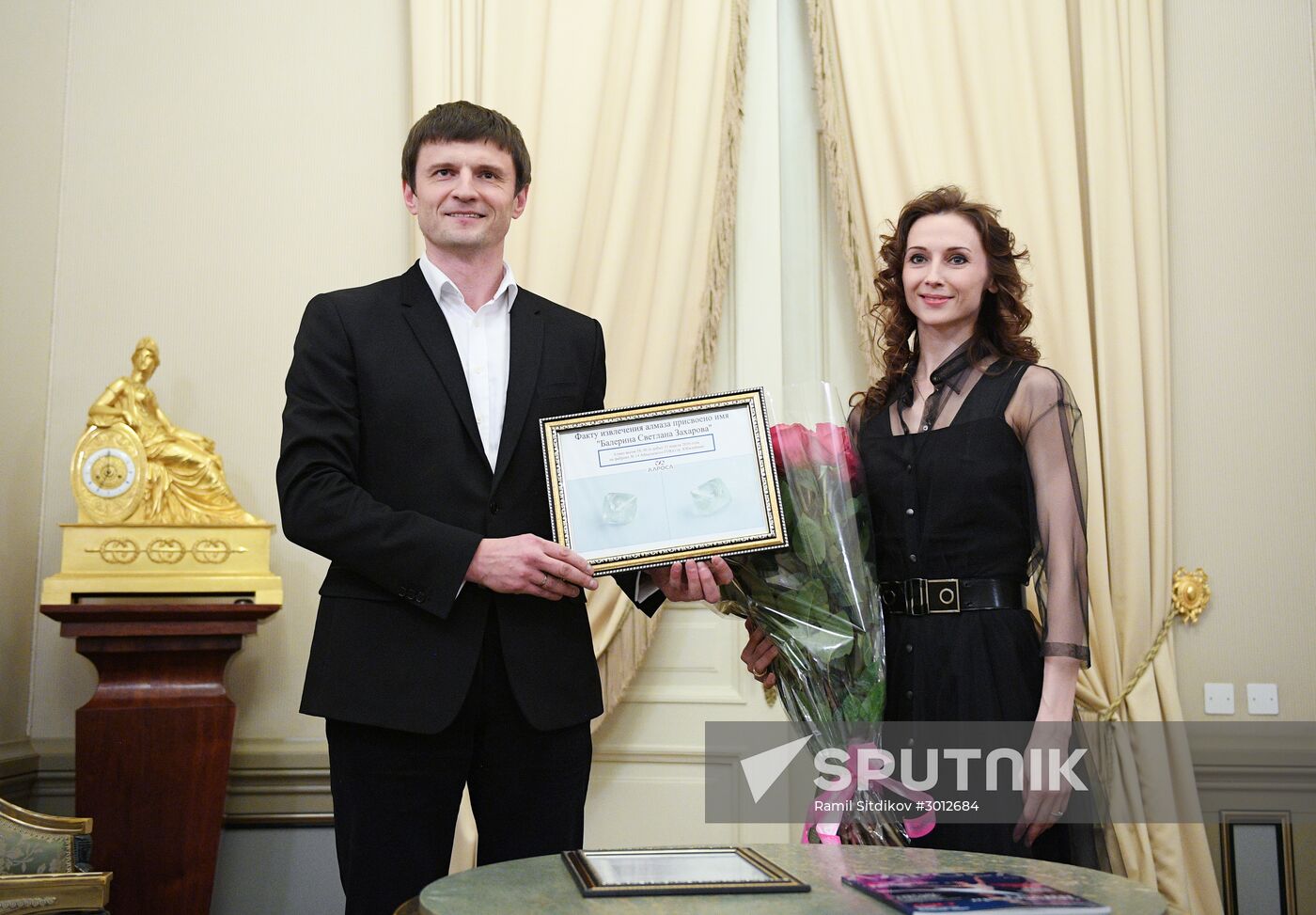 Bolshoi Theatre prima ballerina Svetlana Zakharova receives diamond certificate