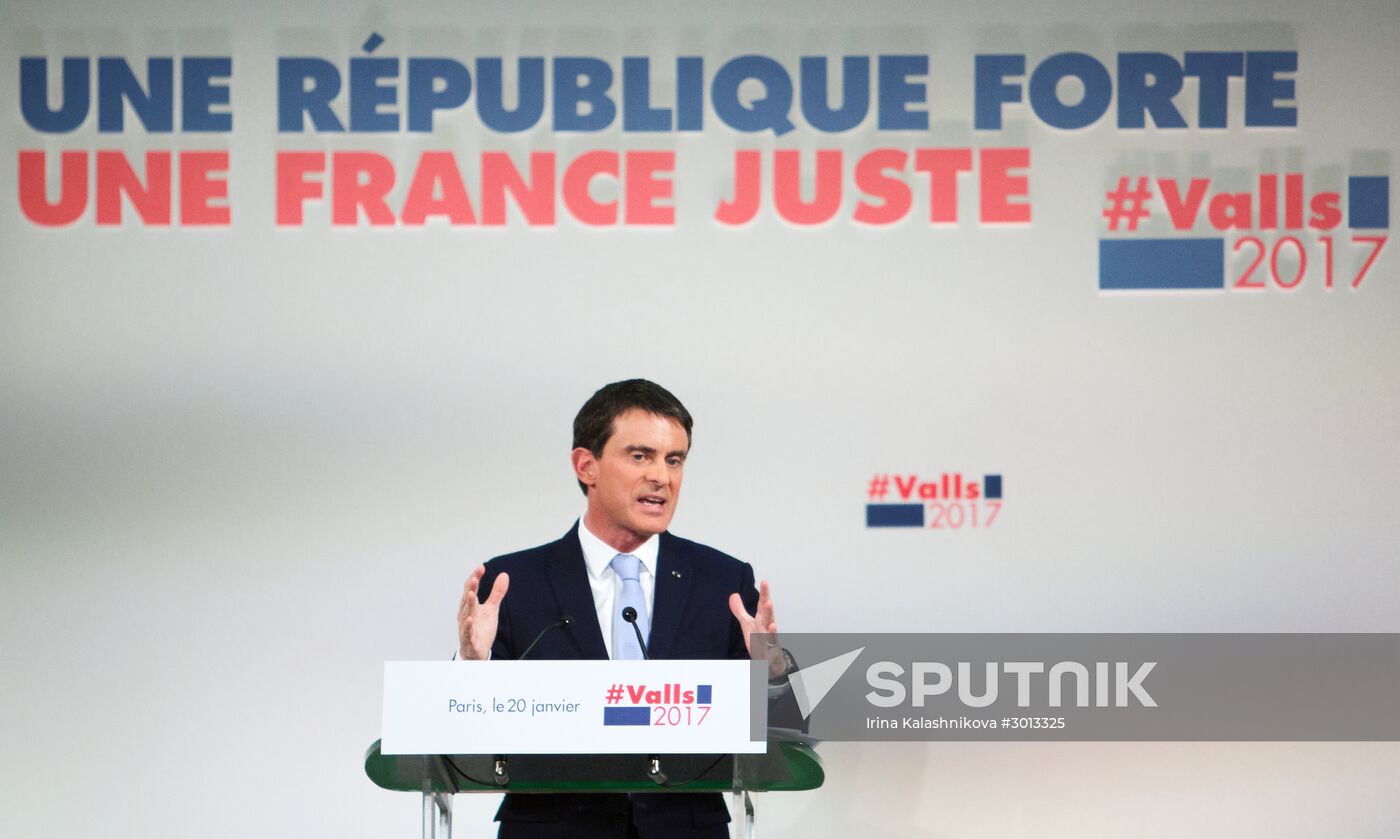 Manuel Valls makes election campaign speech in Paris