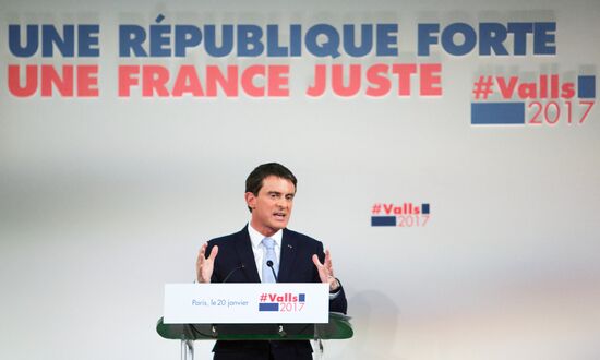 Manuel Valls makes election campaign speech in Paris