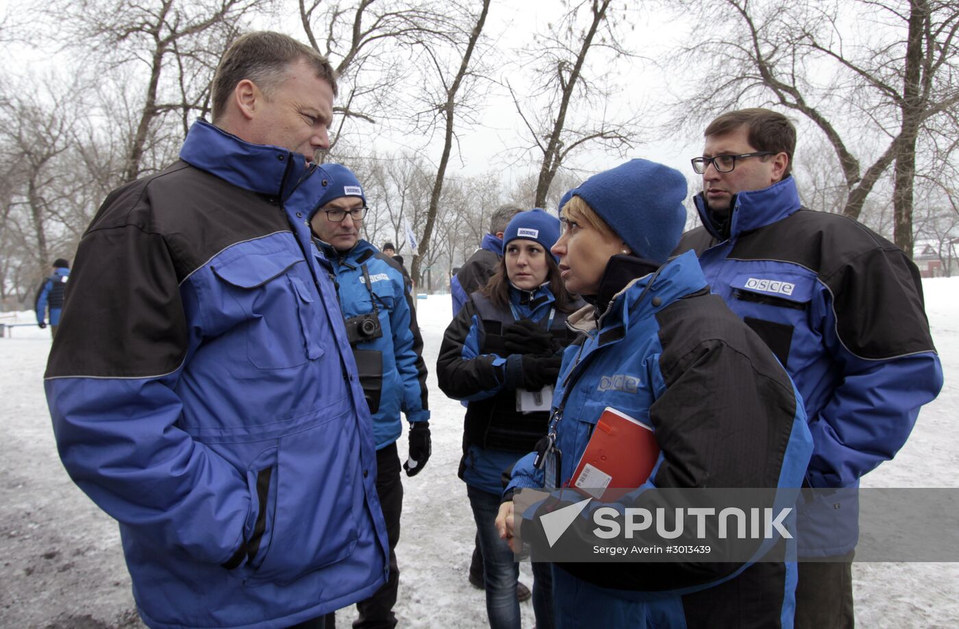 Deputy head of OSCE Mission to Ukraine Alexander Hug visits Alexandrovka school