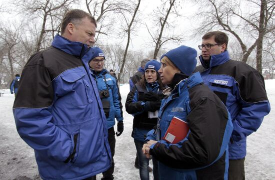 Deputy head of OSCE Mission to Ukraine Alexander Hug visits Alexandrovka school
