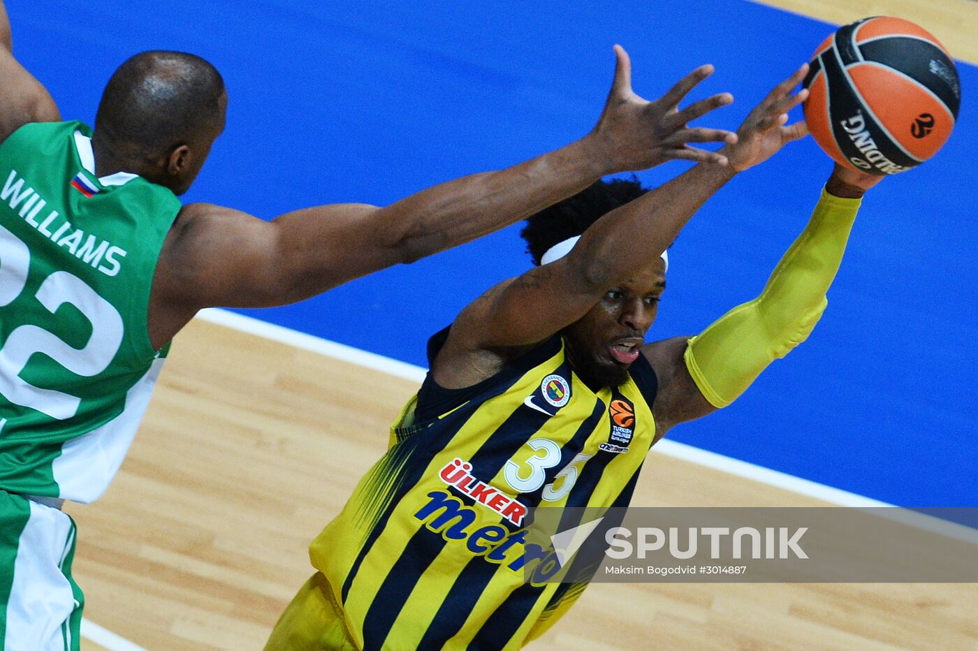 Basketball. 2016–17 EuroLeague. UNICS (Russia) vs. Fenerbahce (Turkey)