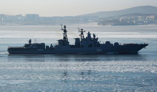 Ceremonial greetings for Pacific Fleet ships